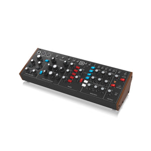Behringer Model D Analog Synthesizer, UK Plug